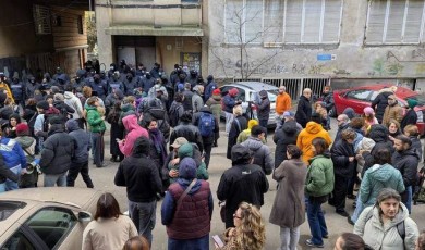 სამოქალაქო აქტივისტების ბინებისა და პოლიტიკური პარტიების ოფისების ჩხრეკა პოლიტიკურ დევნასა და საპროტესტო აქციის დისკრედიტაციას ემსახურება