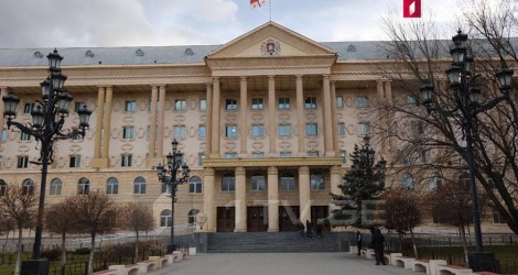 რატომ ვერ პოულობენ მშრომელები სამართალს - საჯარო შრომითი დავების განხილვის არსებითად გაუარესებული პრაქტიკა საქართველოში