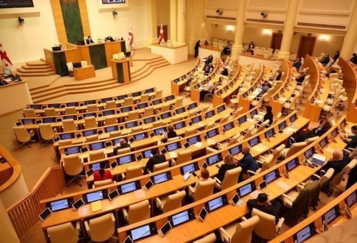 „ქართული ოცნება“ პრაქტიკულად ანადგურებს პოლიტიკურ თავისუფლებებს - გრანტების შესახებ კანონისა და სხვა საკანონმდებლო აქტებში დაგეგმილი ცვლილებების ანალიზი