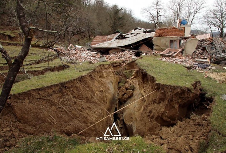 სოფელ კურსებში შექმნილი ეკოლოგიური კატასტროფა სახელმწიფოს პრევენციული პოლიტიკის ჩავარდნის მორიგი გამოვლინებაა